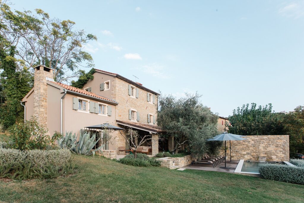 22. Three Bedroom Villa - Viveres Selections