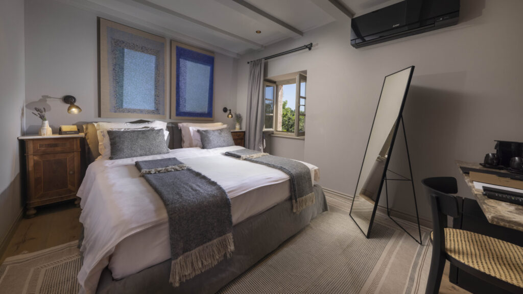 25. Three Bedroom Villa Bedroom - Viveres Selections
